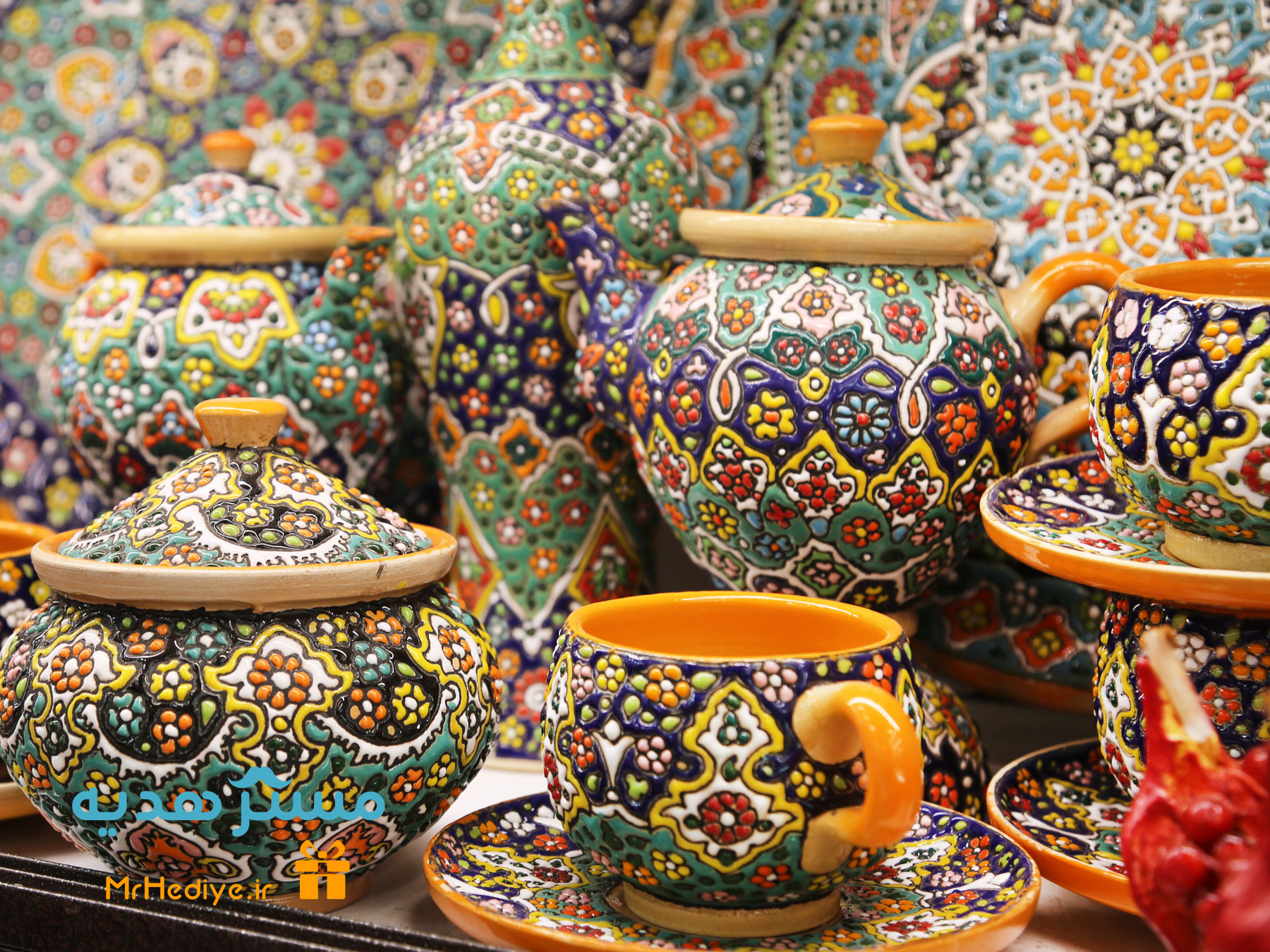 میناکاری روی سفال